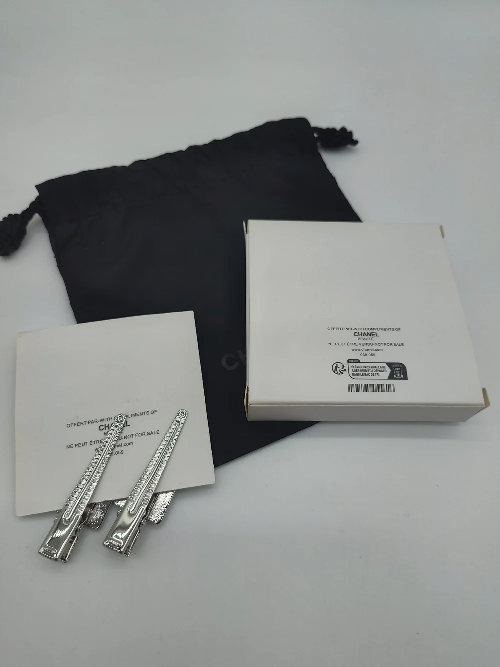 CHANEL Beauté Crystal Hair Clips Pair Box Dust Bag Silver Collectible Gift NWT